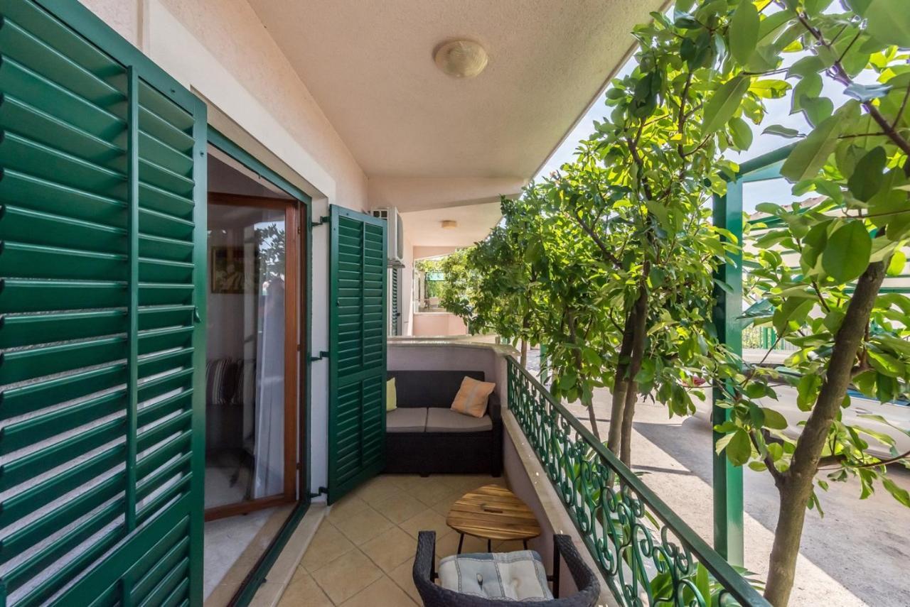 Apartments Ivana-Mira โอครูกกอร์นญี ภายนอก รูปภาพ