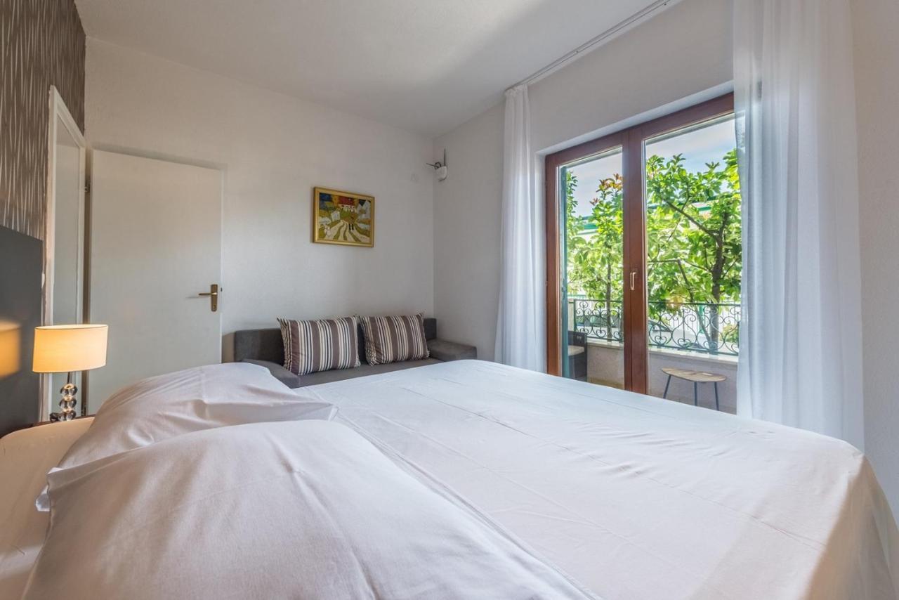 Apartments Ivana-Mira โอครูกกอร์นญี ภายนอก รูปภาพ