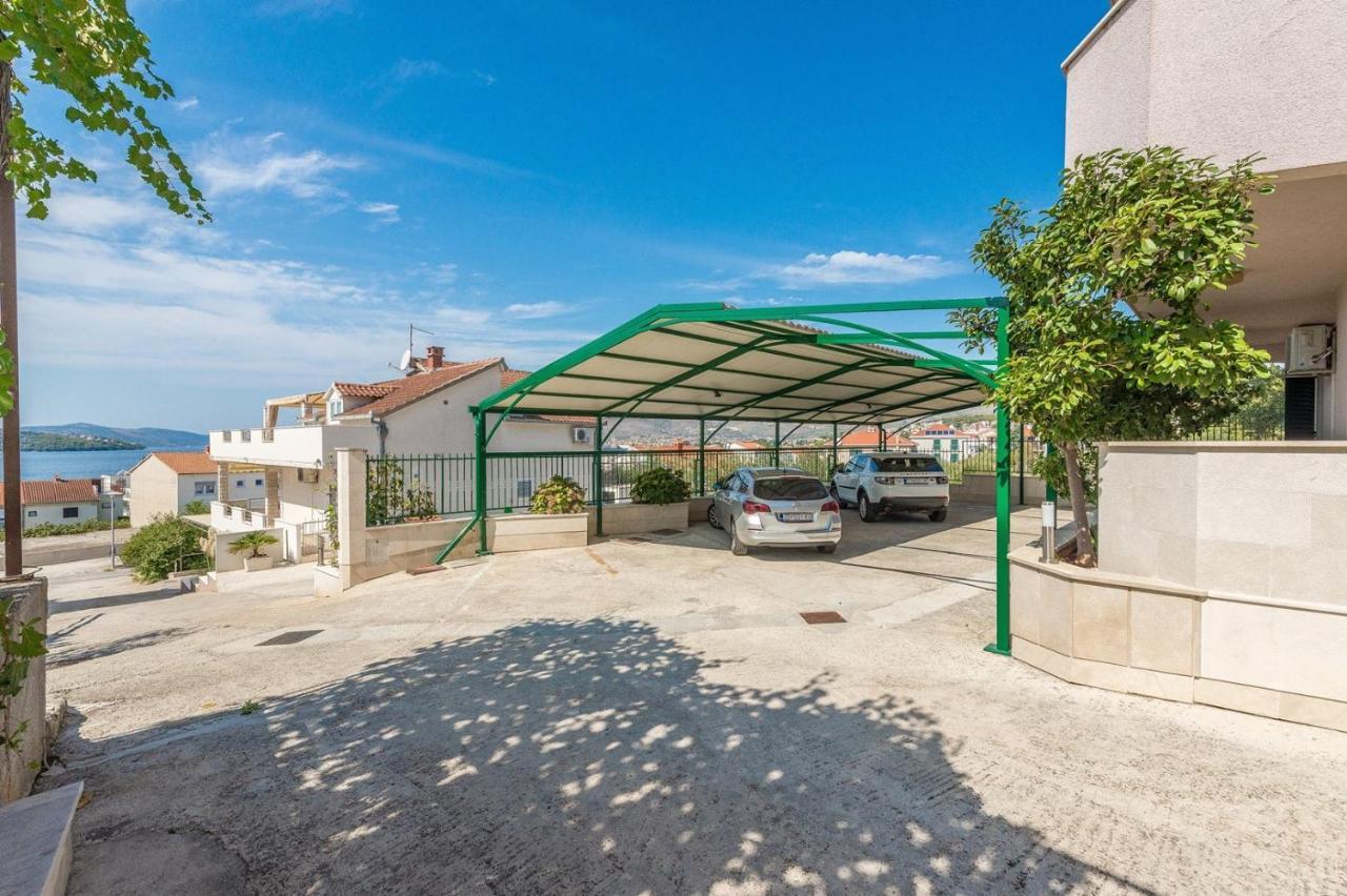 Apartments Ivana-Mira โอครูกกอร์นญี ภายนอก รูปภาพ
