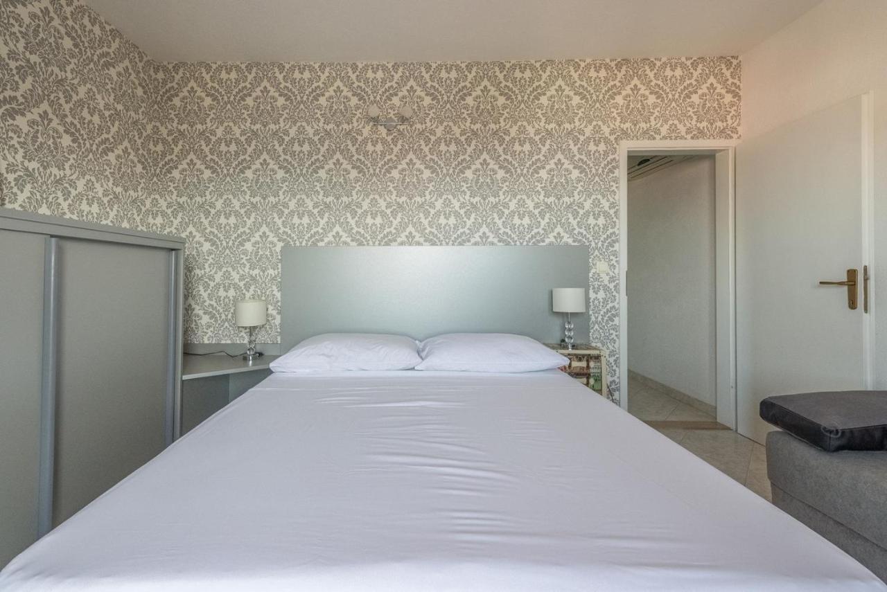 Apartments Ivana-Mira โอครูกกอร์นญี ภายนอก รูปภาพ