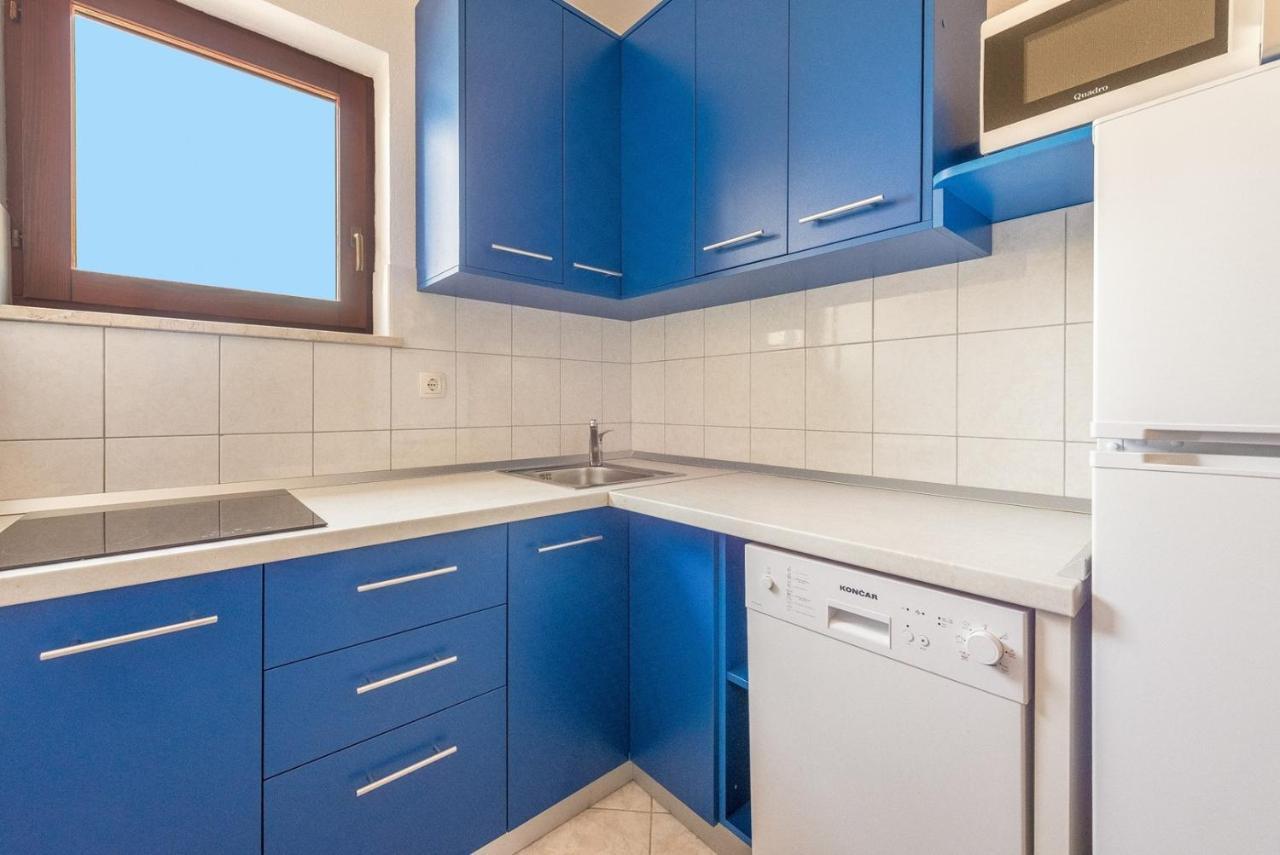 Apartments Ivana-Mira โอครูกกอร์นญี ภายนอก รูปภาพ