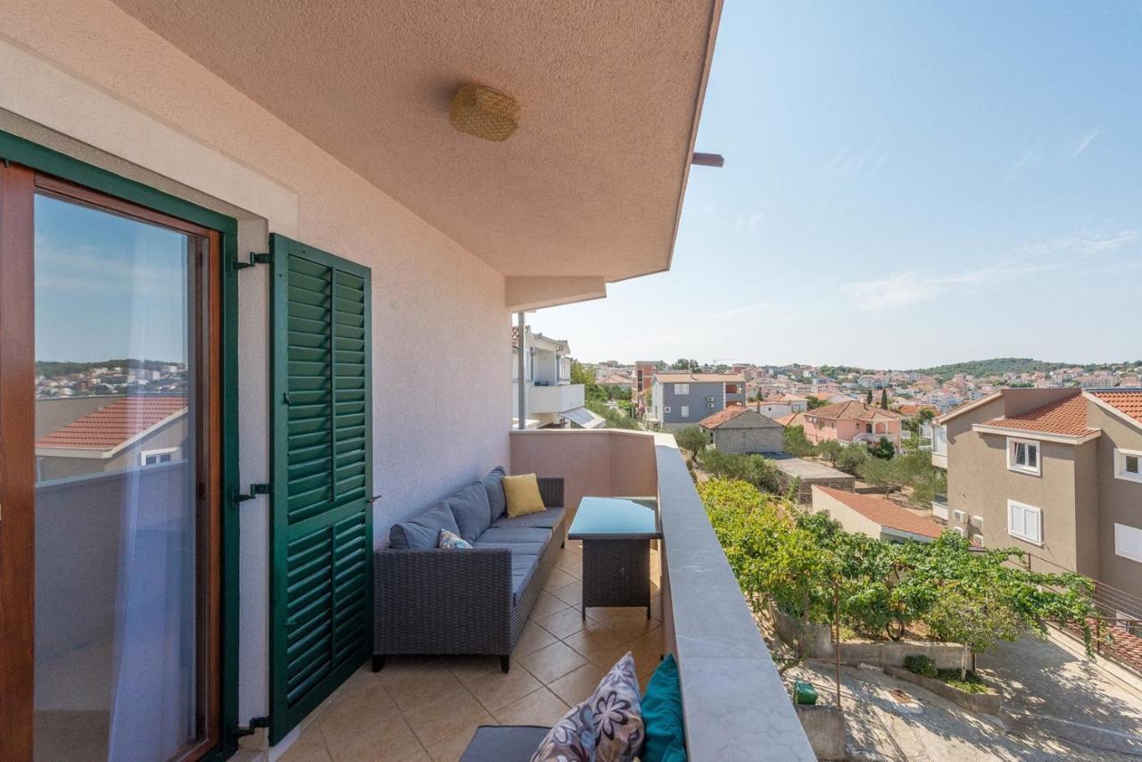 Apartments Ivana-Mira โอครูกกอร์นญี ภายนอก รูปภาพ