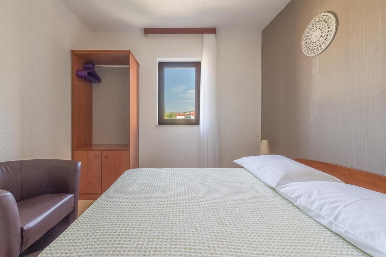 Apartments Ivana-Mira โอครูกกอร์นญี ภายนอก รูปภาพ
