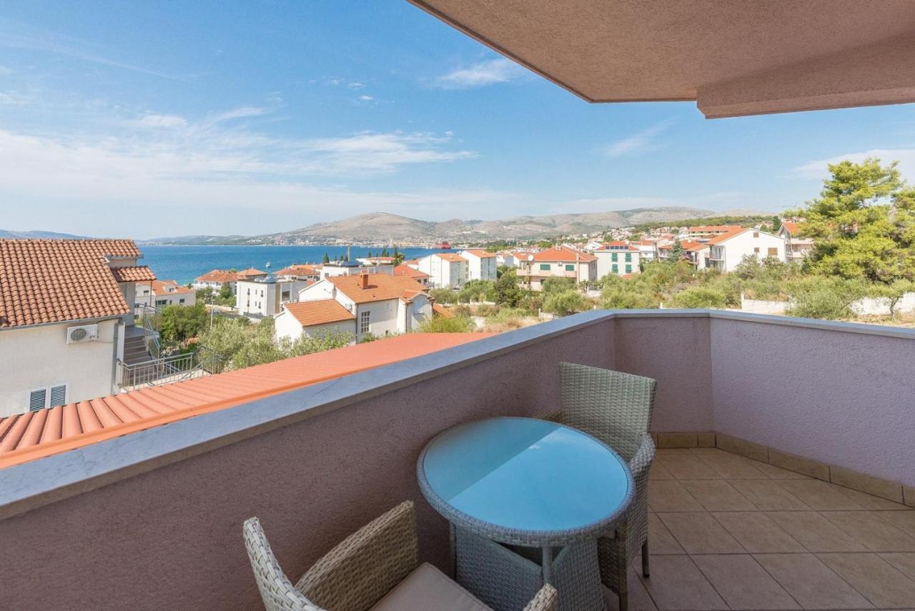 Apartments Ivana-Mira โอครูกกอร์นญี ภายนอก รูปภาพ