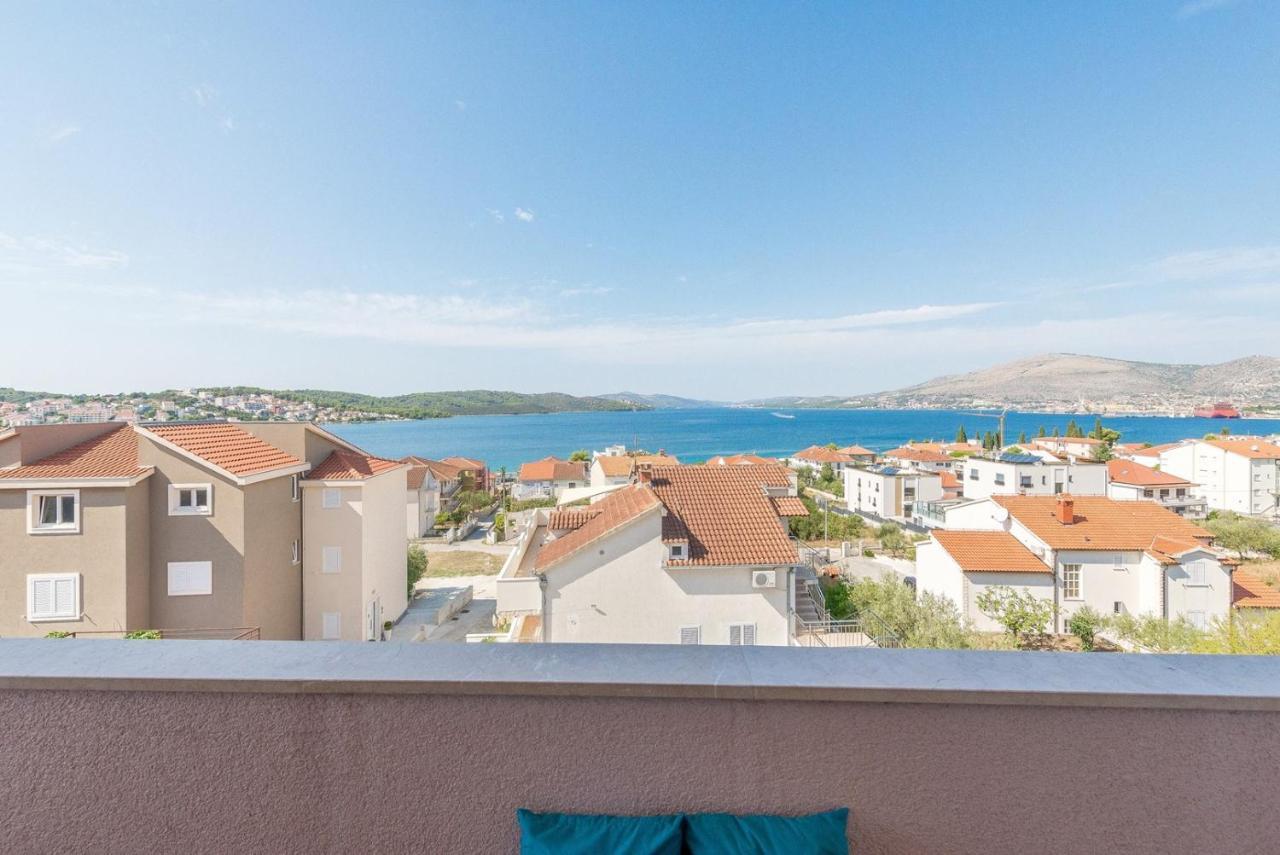 Apartments Ivana-Mira โอครูกกอร์นญี ภายนอก รูปภาพ