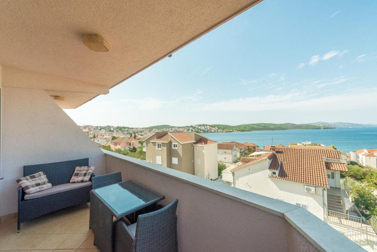 Apartments Ivana-Mira โอครูกกอร์นญี ภายนอก รูปภาพ