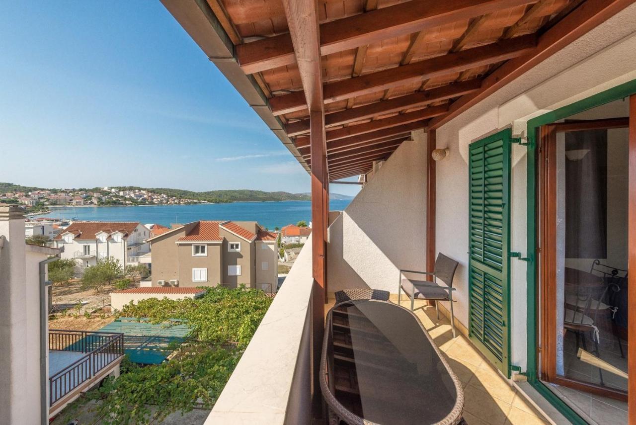 Apartments Ivana-Mira โอครูกกอร์นญี ภายนอก รูปภาพ